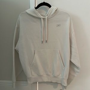 Alo yoga sweatshirt